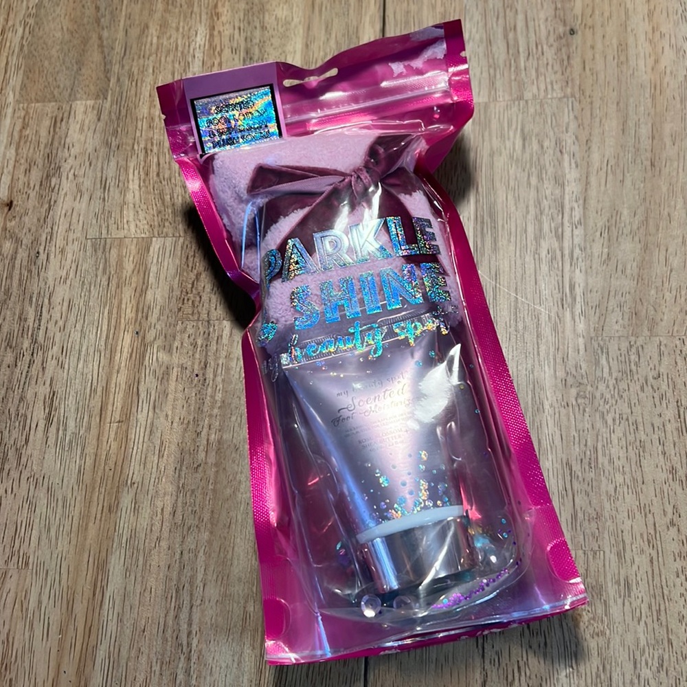 NEW Scented Foot Lotion & Plush Socks
